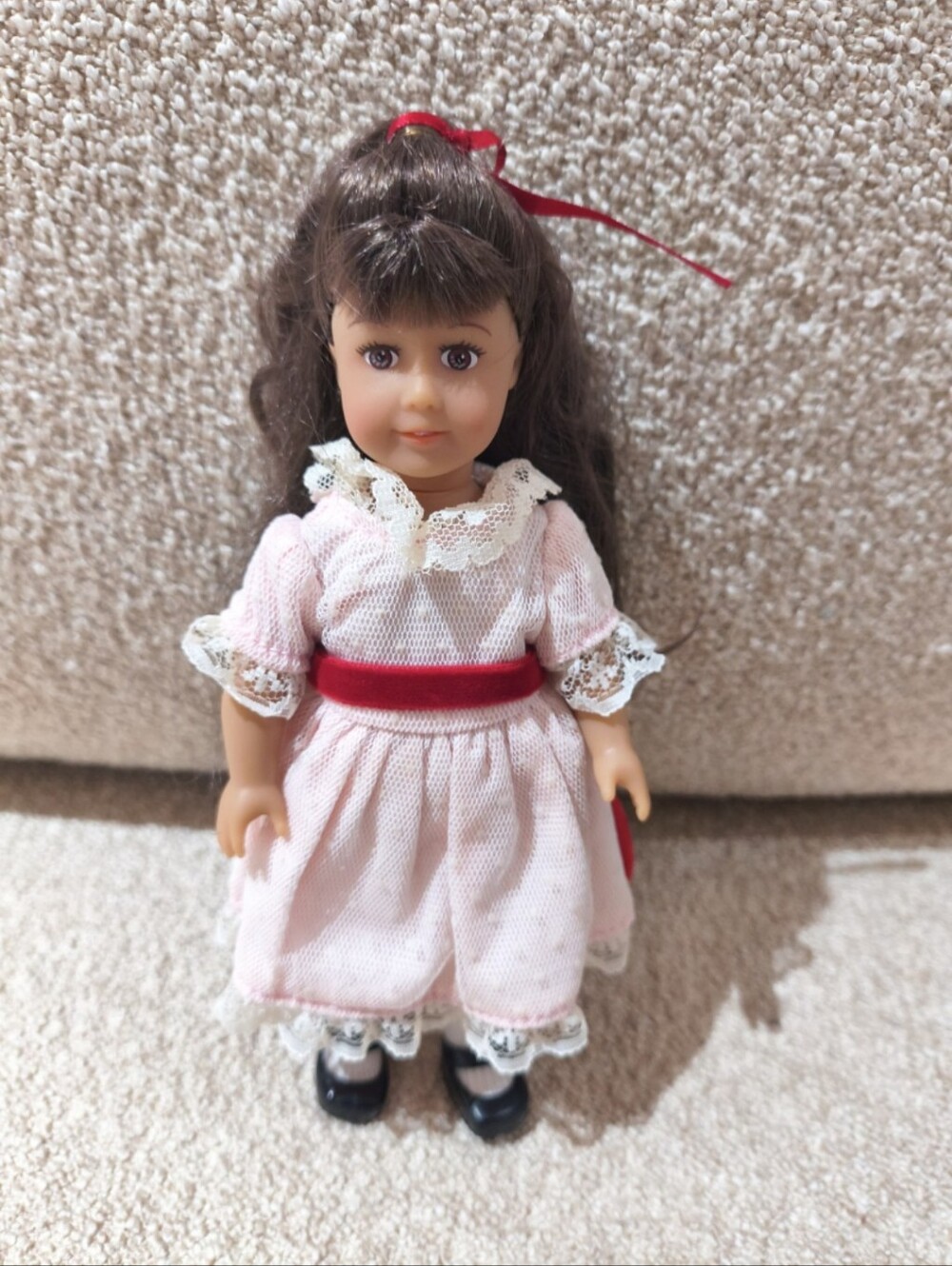 American Girl "Samantha Parkington" Mini Doll - Picture 2 of 3